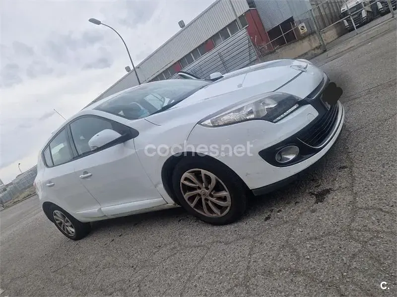 Usado Renault Mégane Dynamique 115 CV (84 kW) 2012 Blanco Berlina