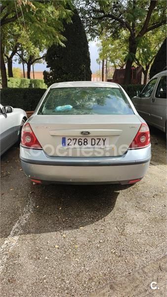 Gris / plata Usado 2006 Ford Mondeo Trend Berlina | 2200 € (Buen precio) - Imagen 1/4