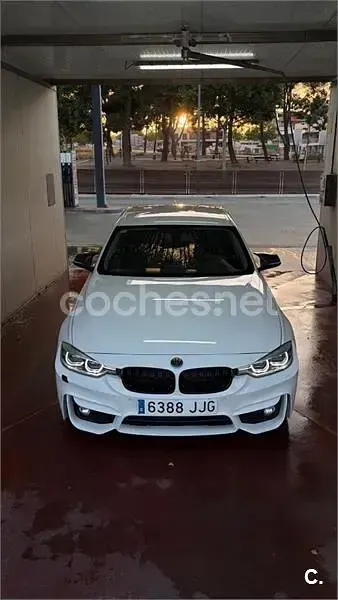 Usado BMW 318 Comfort Edition 143 CV (105 kW) 2015 Blanco Berlina