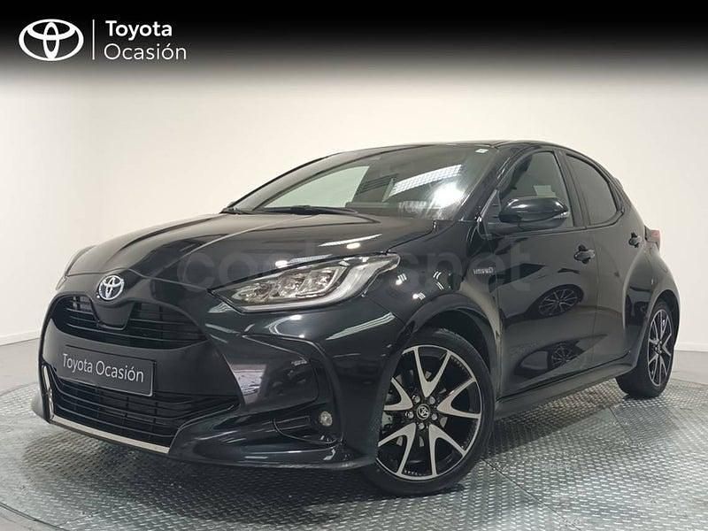 Usado Toyota Yaris Hybrid Style 116 CV (85 kW) 2022 Negro Berlina