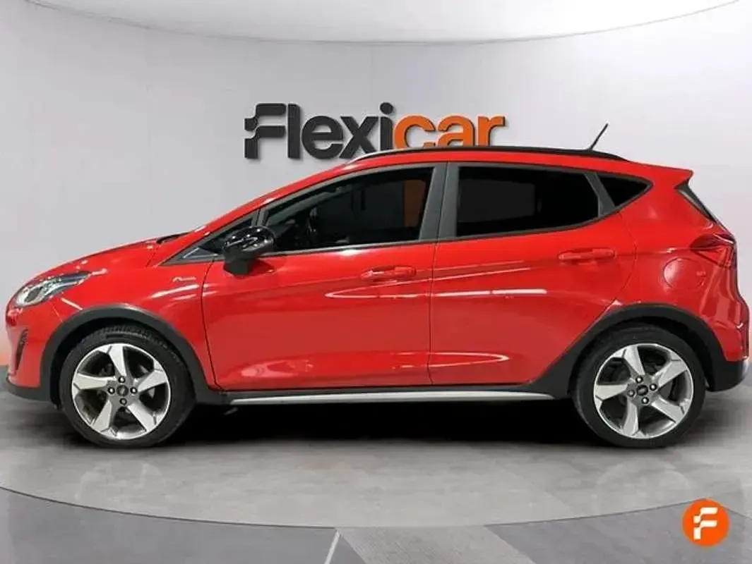 Usado Ford Fiesta Trend 101 CV (74 kW) 2019 Rojo Utilitario