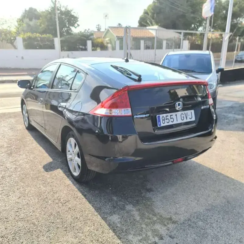 Usado Honda Insight Executive 98 CV (72 kW) 2010 Negro Utilitario