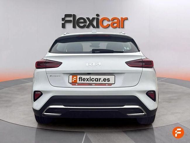 Usado Kia XCeed 120 CV (88 kW) 2023 Blanco SUV