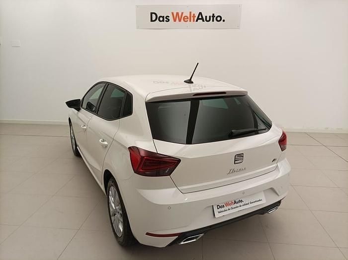 Usado Seat Ibiza FR 110 CV (80 kW) 2024 Blanco Berlina