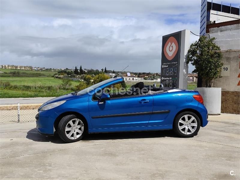 Usado Peugeot 207 CC 120 CV (88 kW) 2007 Azul Descapotable