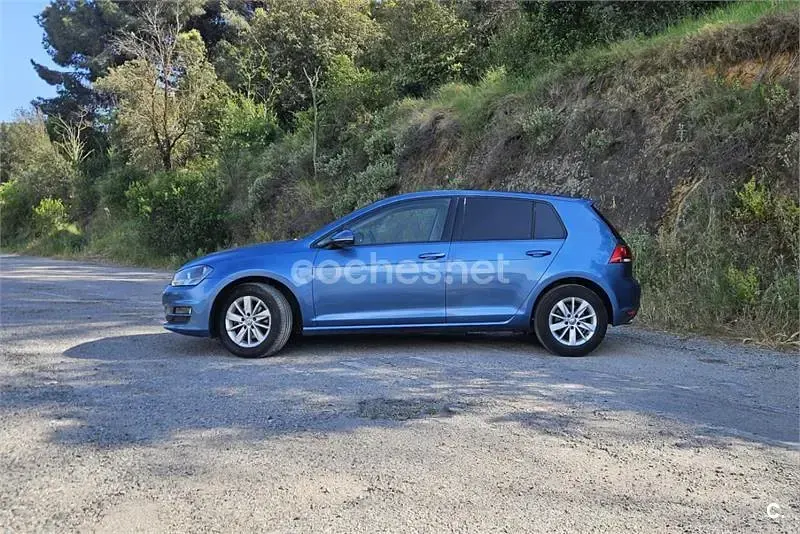 Usado VW Golf VII Business 105 CV (77 kW) 2015 Azul Berlina
