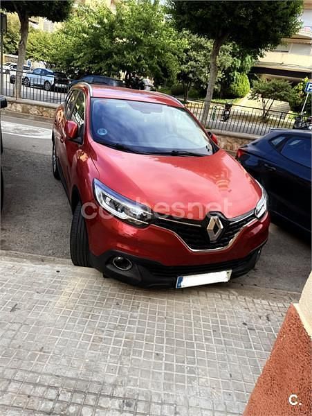 Granate Usado 2017 Renault Kadjar Zen SUV | 12.750 € (Buen precio) - Imagen 1/4
