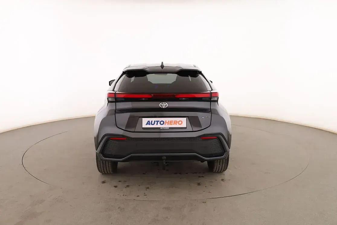 Usado Toyota C-HR Advance 140 CV (102 kW) 2024 Gris SUV