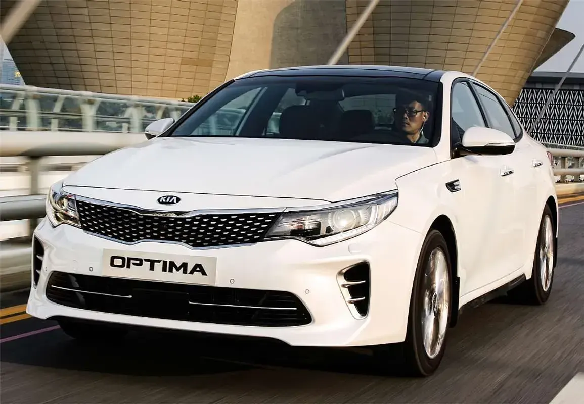 Usado Kia Optima Hybrid 205 CV (150 kW) 2017 Blanco Berlina