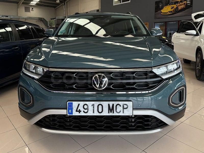 Usado VW T-Roc Life 150 CV (110 kW) 2023 Azul SUV