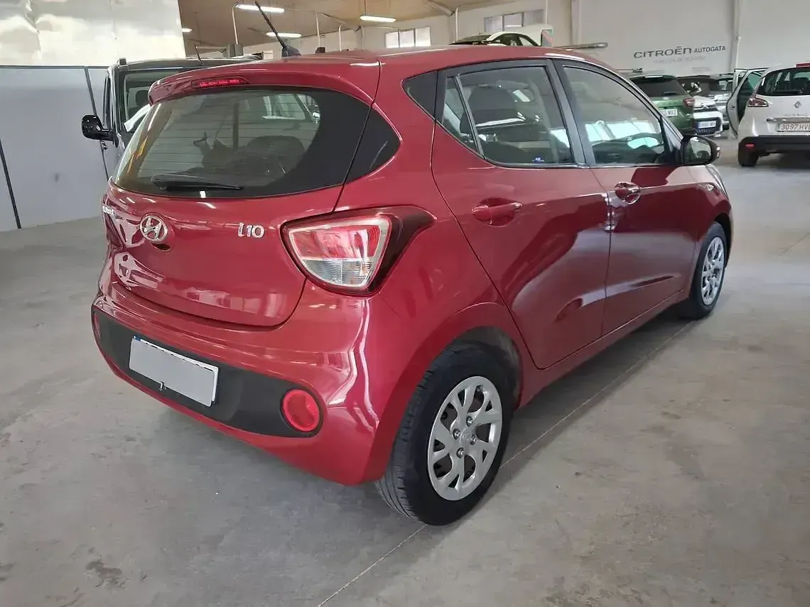 Używany Hyundai i10 67 KM (49 kW) 2020 Czerwony Hatchback