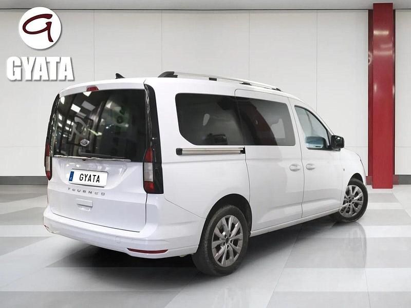 Usado Ford Tourneo Connect Titanium 122 CV (89 kW) 2024 Blanco Monovolumen