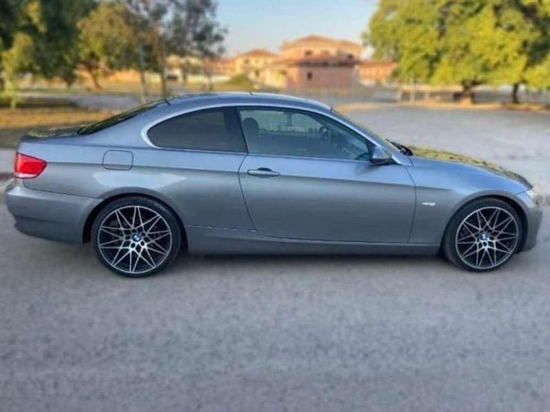 Usado BMW 320 170 CV (125 kW) 2008 Gris Berlina