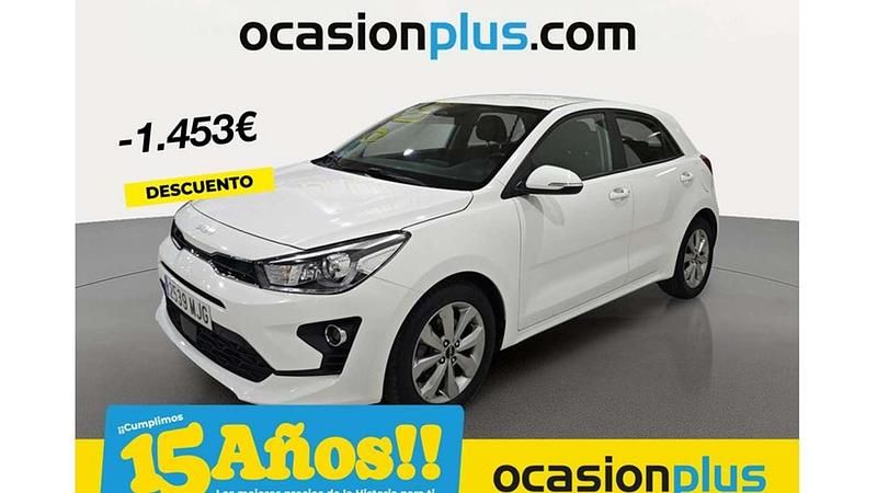 Blanco Usado 2023 Kia Rio Utilitario | 14.537 € (Precio justo) - Imagen 1/4