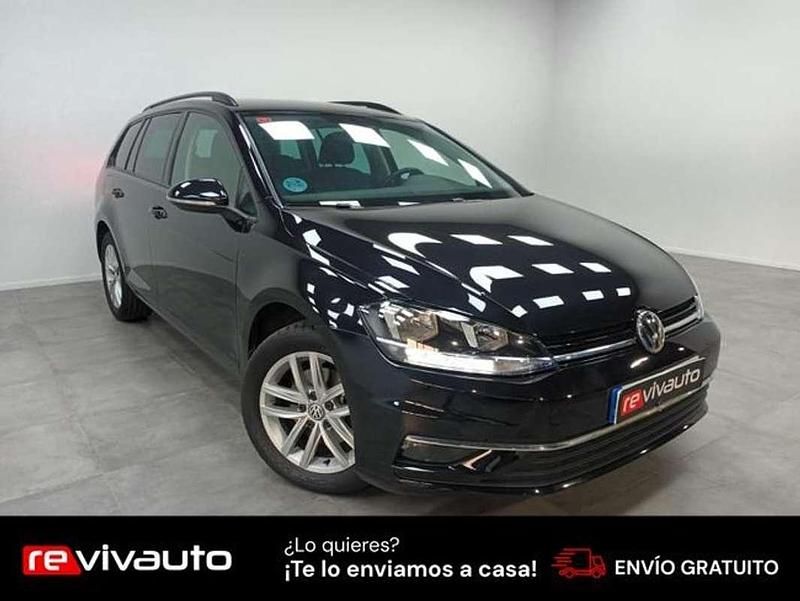 Usado VW Golf VII Advance 116 CV (85 kW) 2020 Negro Familiar