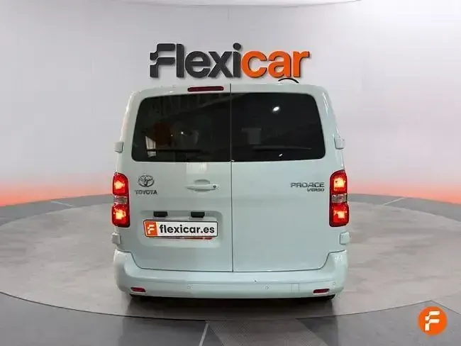 Usado Toyota Proace Verso Active 131 CV (96 kW) 2022 Blanco Familiar