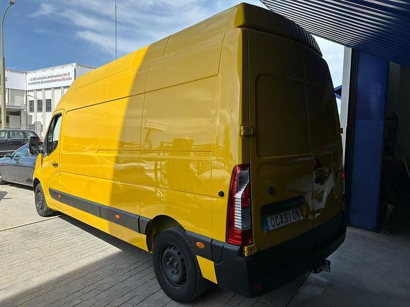 Usado Renault Master 145 CV (106 kW) 2019 Amarillo Berlina