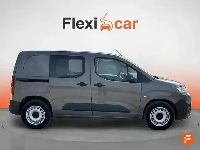 Käytetty Citroën Berlingo Live 102 HP (75 kW) 2019 Harmaa Tila-auto