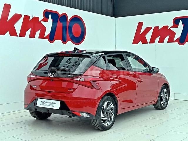 Occasion Hyundai i20 100 ch (73 kW) 2023 Blanc Berline