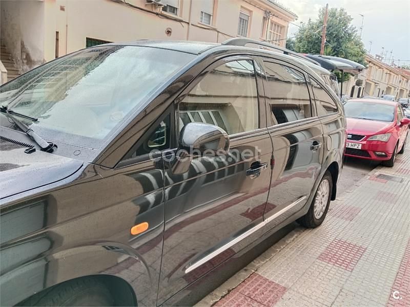 Usado Ssangyong (KGM) Rodius 165 CV (121 kW) 2008 Negro Monovolumen