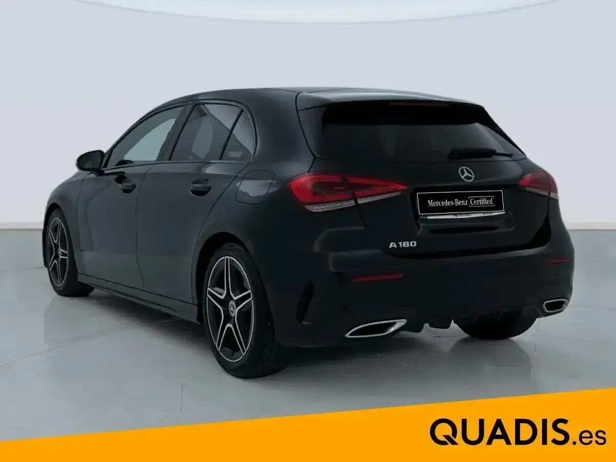 Usado Mercedes A180 136 CV (100 kW) 2022 Negro