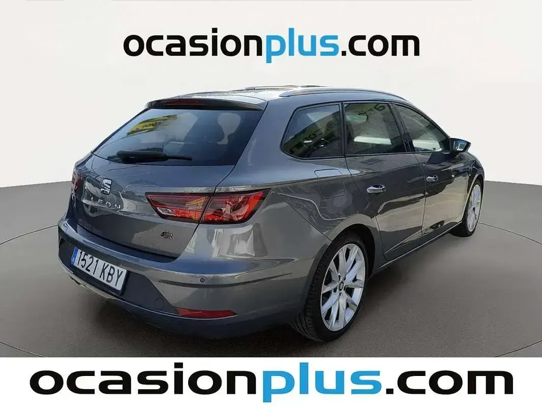 Usado Seat Leon ST FR 150 CV (110 kW) 2017 Gris Familiar