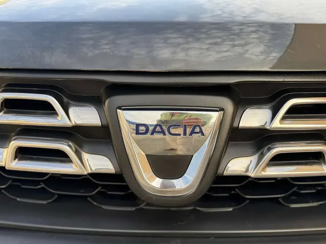 Usado Dacia Duster Ambiance 125 CV (91 kW) 2015 Negro SUV