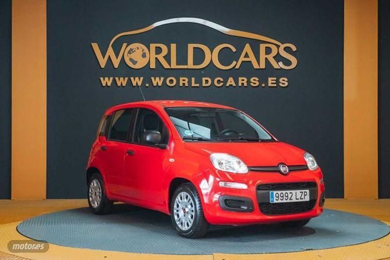 Usado Fiat Panda 69 CV (50 kW) 2022 Rojo Berlina