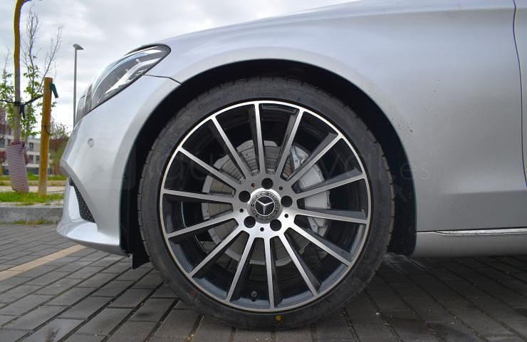 Usado Mercedes C300 Advantage 245 CV (180 kW) 2020 Plata Berlina