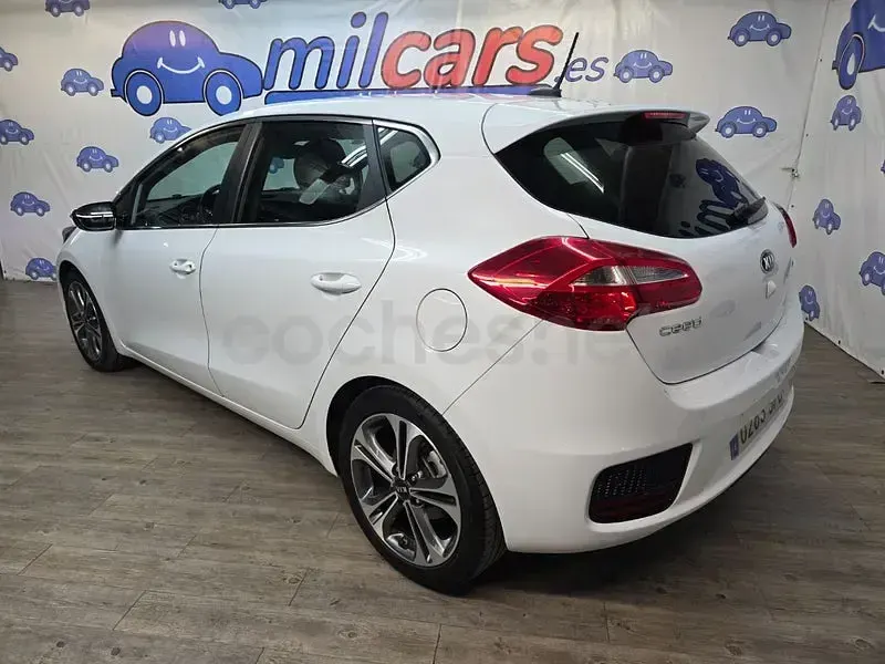 Usado Kia Ceed 100 CV (73 kW) 2016 Blanco Utilitario
