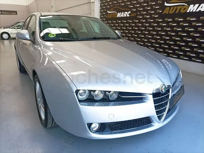 Usado Alfa Romeo 159 Distinctive 150 CV (110 kW) 2008 Gris / plata Berlina