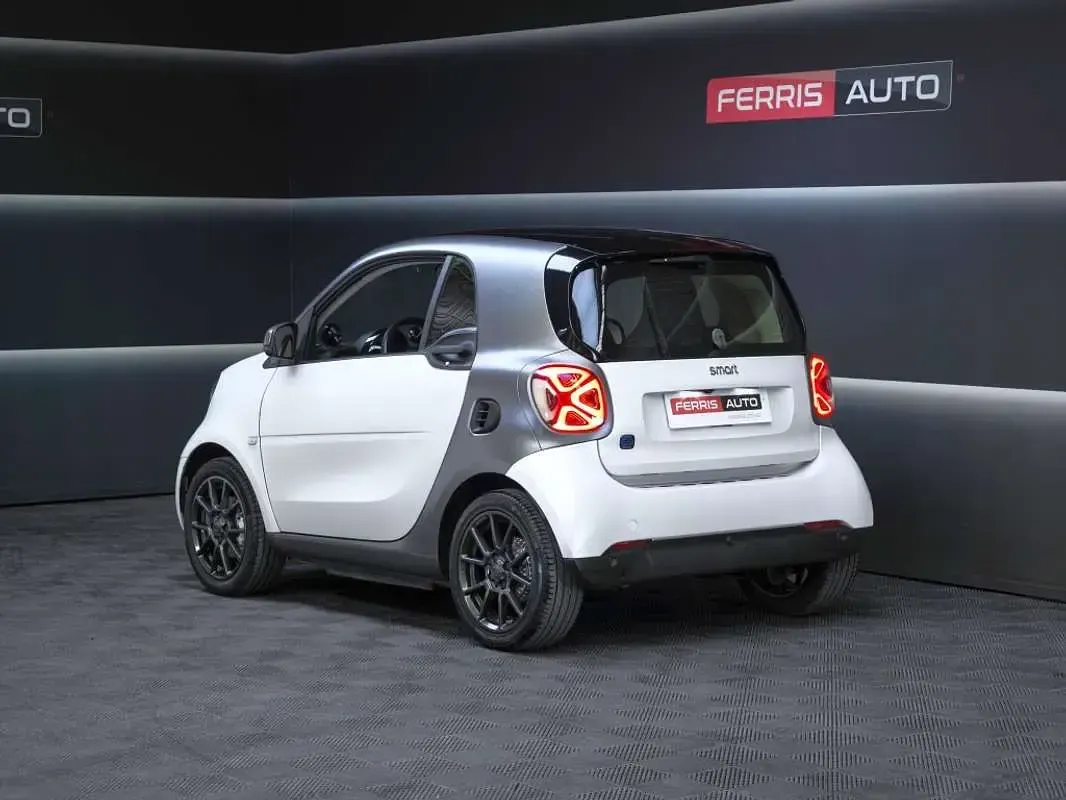 Usado Smart ForTwo Coupé Prime 60 kW (82 CV) 2021 Blanco Coupe
