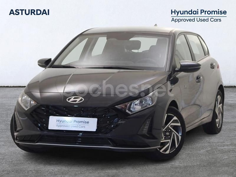 Gris / plata Usado 2024 Hyundai i20 Berlina | 16.990 € (Buen precio) - Imagen 1/4