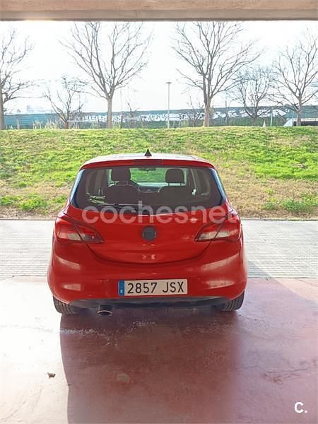 Usado Opel Corsa Color Edition 95 CV (69 kW) 2016 Rojo Berlina