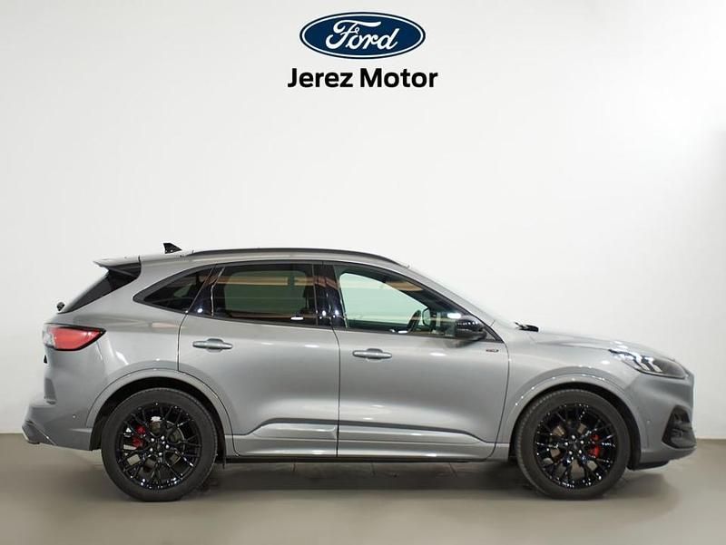 Usado Ford Kuga ST-Line X 150 CV (110 kW) 2023 Plata solar SUV