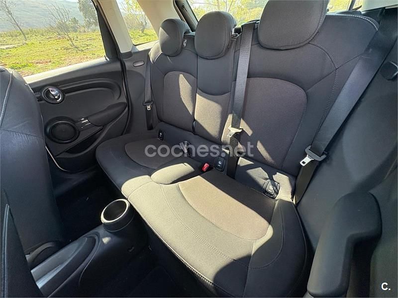 Usado Mini ONE 102 CV (75 kW) 2019 Beige Utilitario