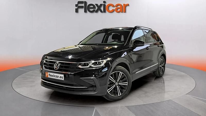Usado VW Tiguan Life 150 CV (110 kW) 2021 Negro SUV