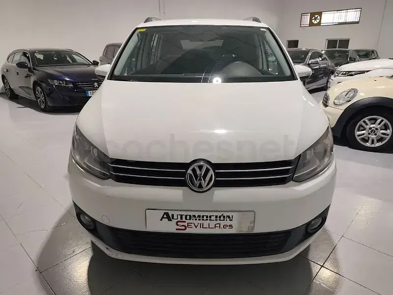 Usado VW Touran Advance 105 CV (77 kW) 2015 Blanco Monovolumen