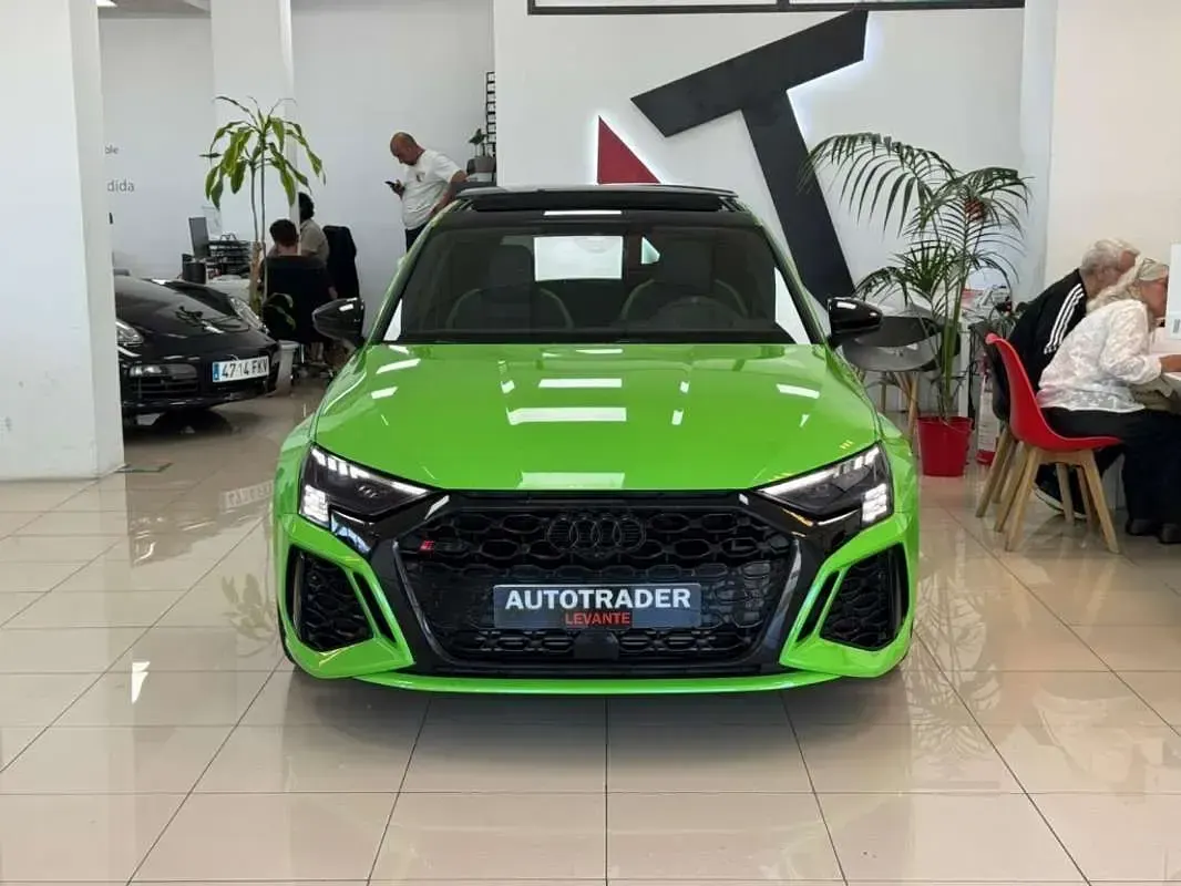 Usado Audi RS3 Sportback Sport 400 CV (294 kW) 2022 Verde Utilitario