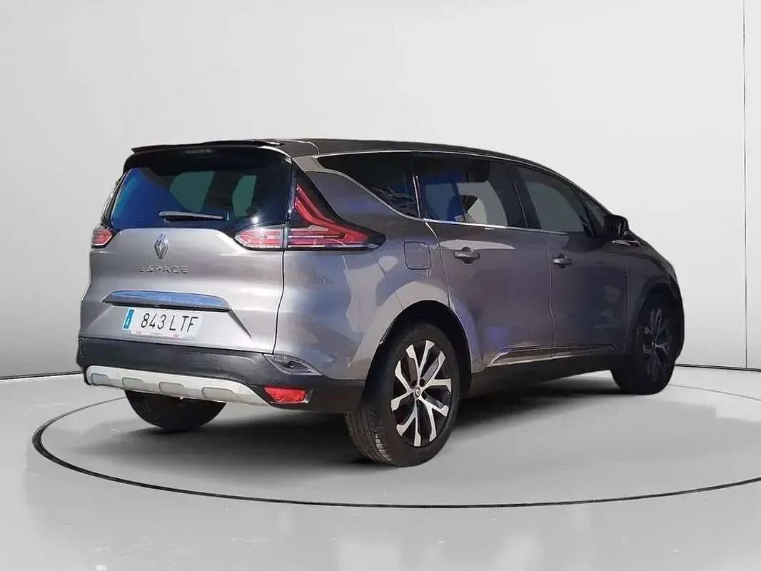Usado Renault Espace Zen 160 CV (117 kW) 2017 Gris Monovolumen
