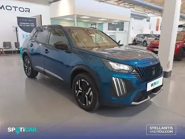 Usado Peugeot 2008 Allure 145 CV (106 kW) 2025 Azul SUV