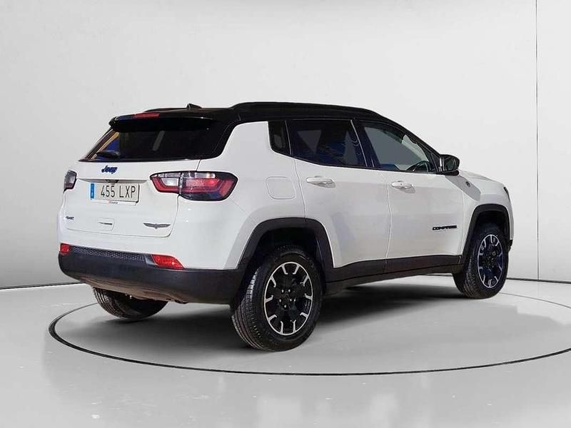 Usado Jeep Compass Trailhawk 242 CV (177 kW) 2022 Blanco SUV