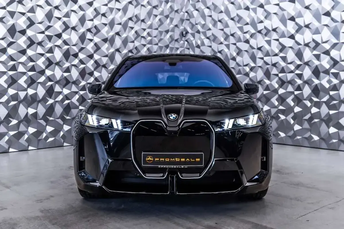 Usado BMW iX Comfort Edition 400 kW (544 CV) 2025 Negro SUV