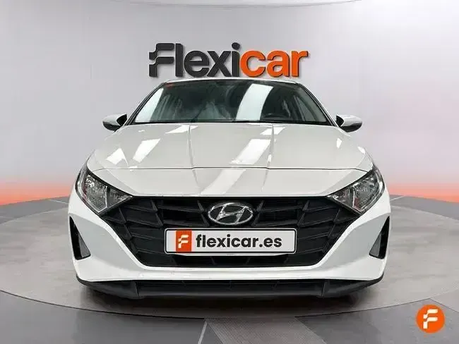 Käytetty Hyundai i20 84 HP (61 kW) 2021 Valkoinen Viistoperä