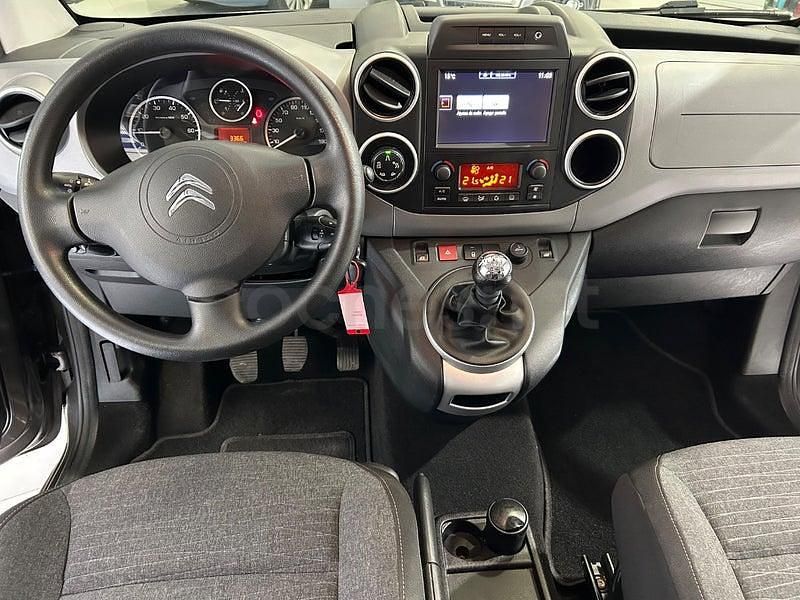Usado Citroën Berlingo Feel 120 CV (88 kW) 2015 Marrón Monovolumen
