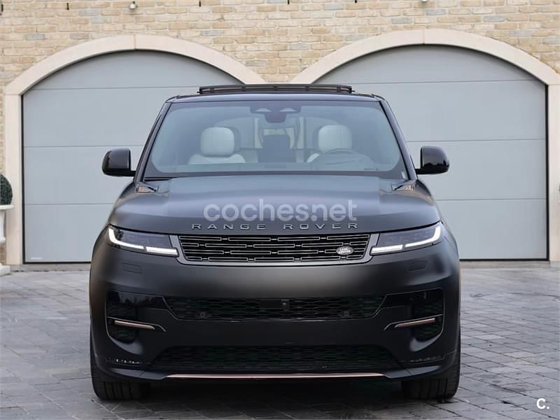 Begagnad Land Rover Range Rover Sport First Edition 530 HK (389 kW) 2023 Svart SUV