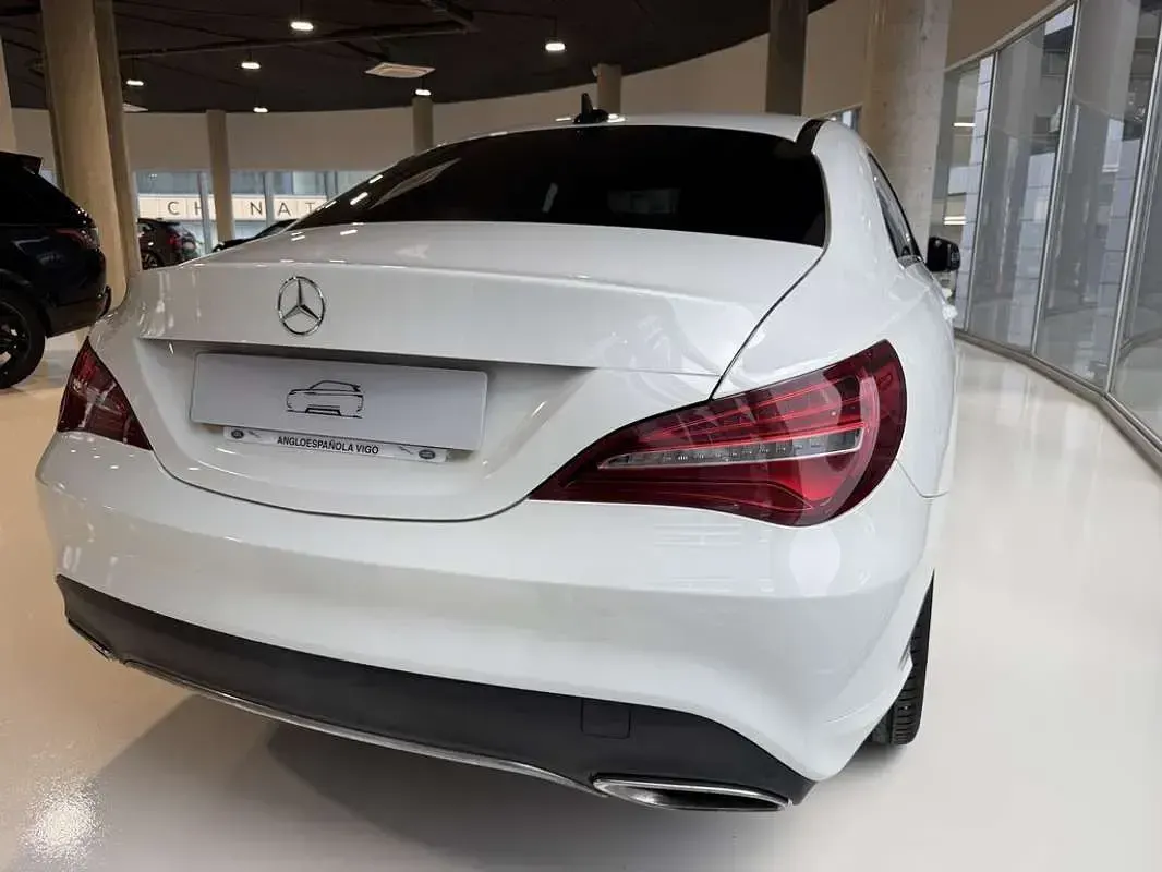 Usado Mercedes CLA220 177 CV (130 kW) 2016 Blanco Coupe