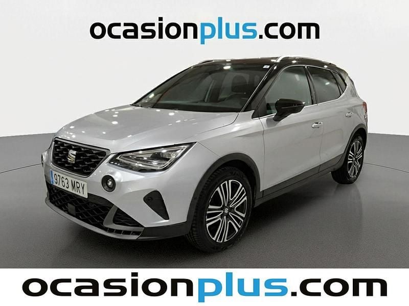Gris plata Usado 2024 Seat Arona FR SUV | 17.682 € (Buen precio) - Imagen 1/4