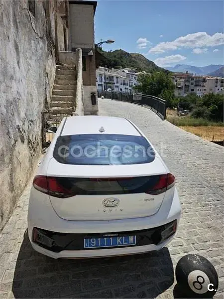 Usado Hyundai Ioniq 141 CV (103 kW) 2018 Blanco Utilitario