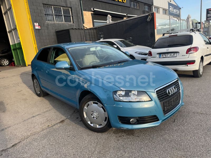 Azul Usado 2009 Audi A3 Attraction Berlina | 6300 € (Super precio) - Imagen 1/4